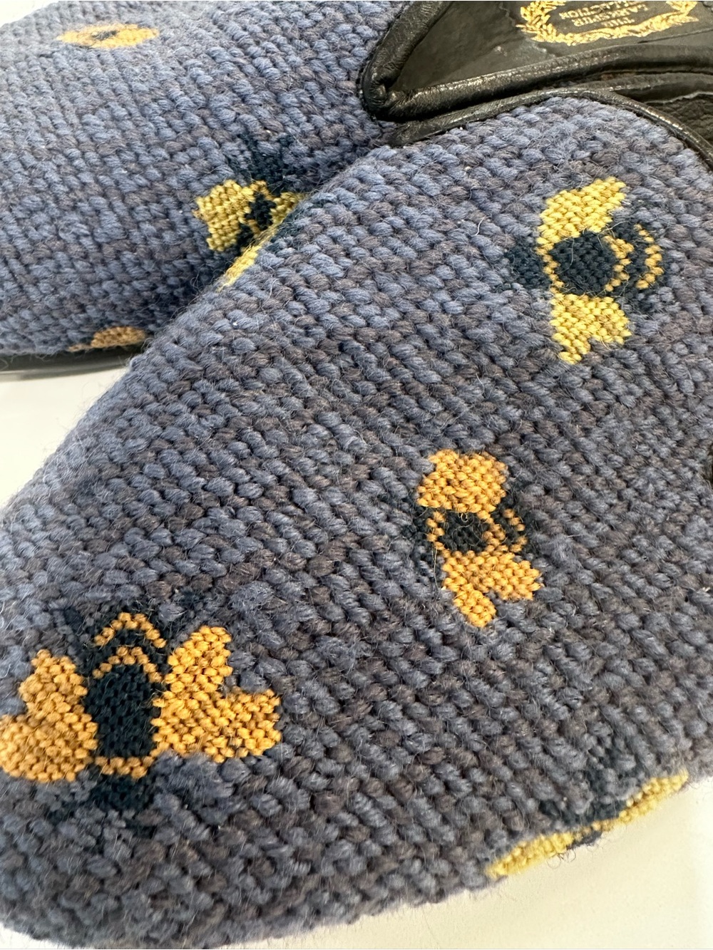 🐝 The Larkspur Collection Blue Needlepoint Bee Mules/Slippers Size M (US 8/8.5) - Picture 4 of 7